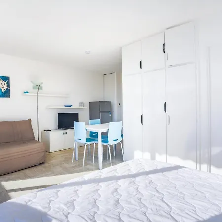 Apartment Appartement Mandelieu-La-Napoule, 1 Piece, 4 Personnes - Fr-1-643-67 *